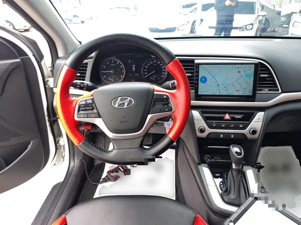 Hyundai Elantra 2016 Model 1.6L Automatic Smart Elite фото 11