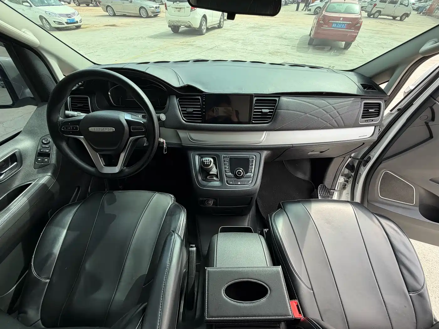 SAIC Maxus Maxus G10 2023 2.0T Manual Multi-function Edition Diesel 7-seater фото 5