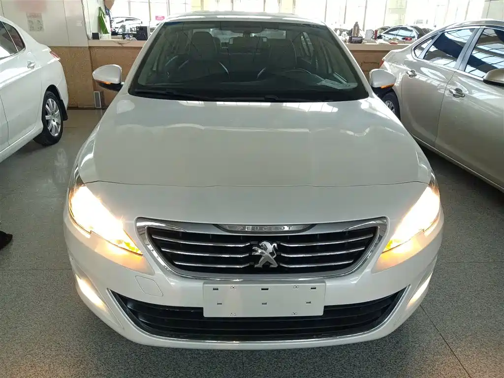 Peugeot 408 2014 1.8L Automatic Luxury Edition фото 3
