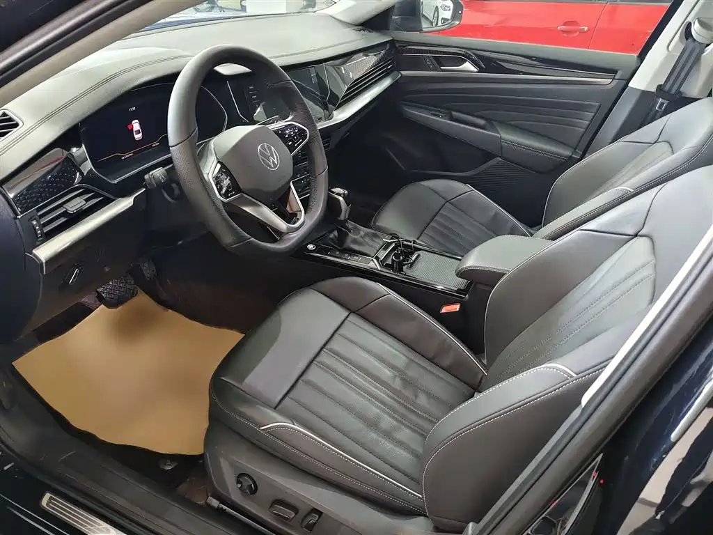 Volkswagen Passat 2023 330TSI Elite Edition фото 14