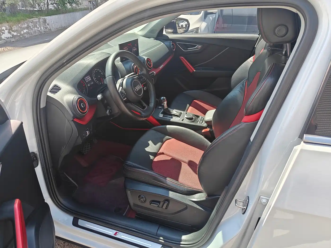 Фото 7 - Audi Q2L