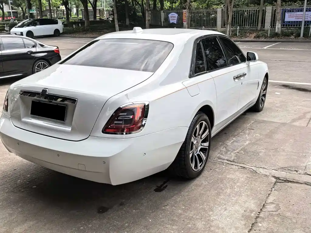 Rolls-Royce Ghost 2021 6.7T Standard Wheelbase фото 5