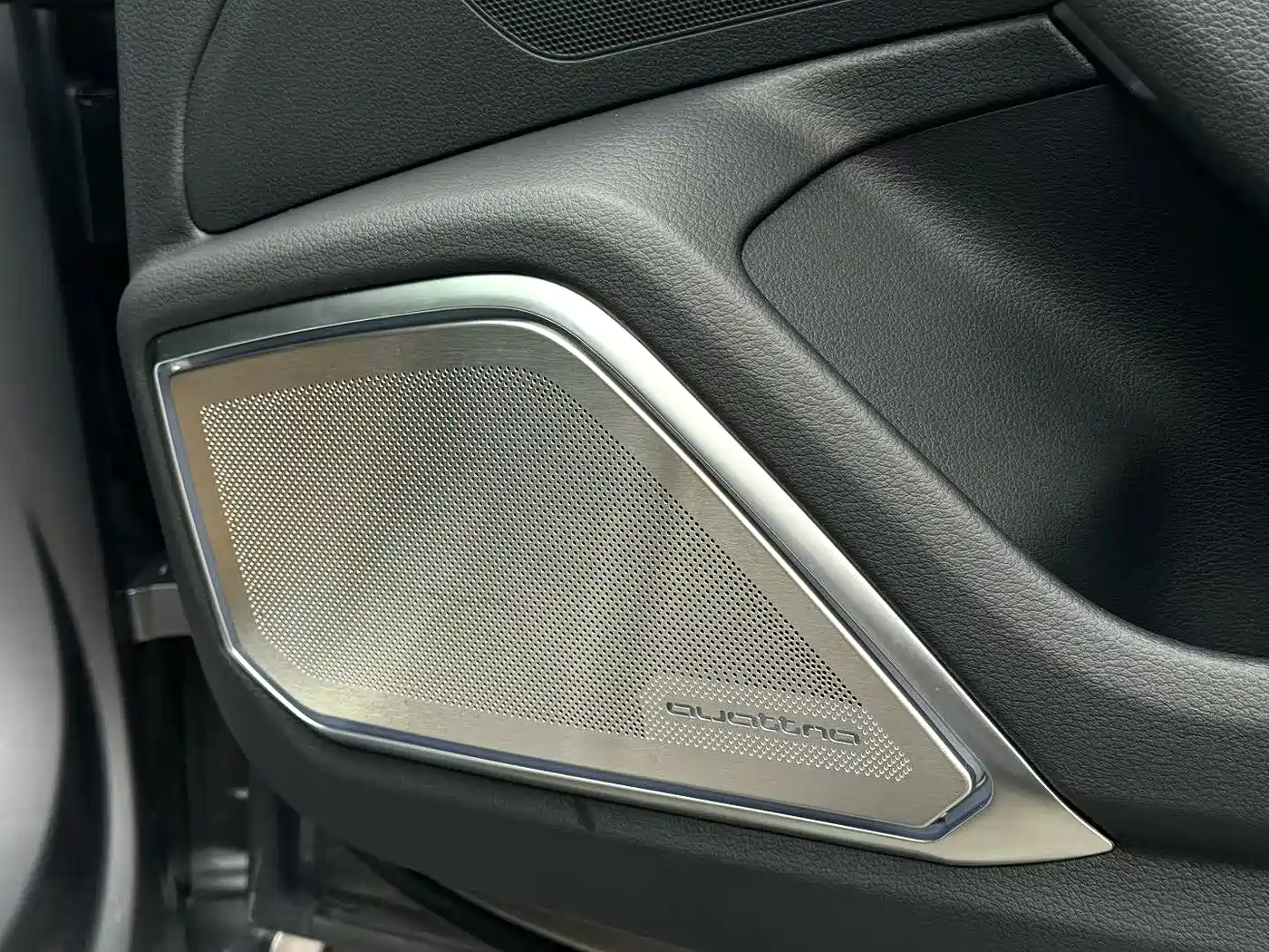 Audi A7L 2024 45TFSI quattro S-line Vision Edition Crystal Package фото 5