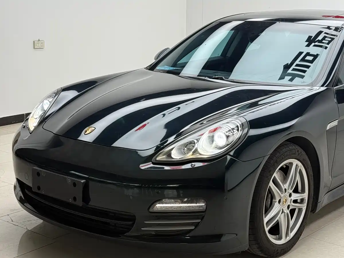 Porsche Panamera 2010 Panamera 4 3.6L фото 7