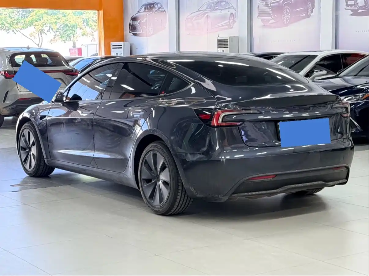Фото 9 - Tesla Model 3