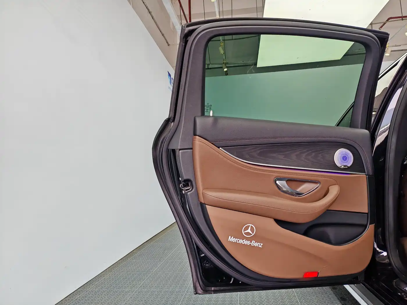 Mercedes-Benz E-Class 2022 Facelift E 300 L Sport Fashion Style фото 14