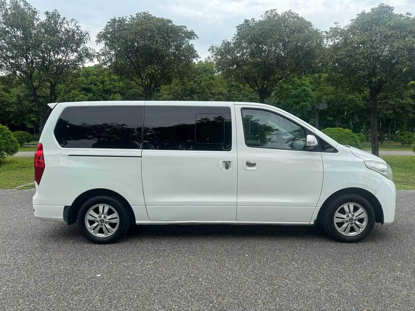 Dongfeng Fengxing Fengxing F600 2017 2016 F600L 1.5T Premium