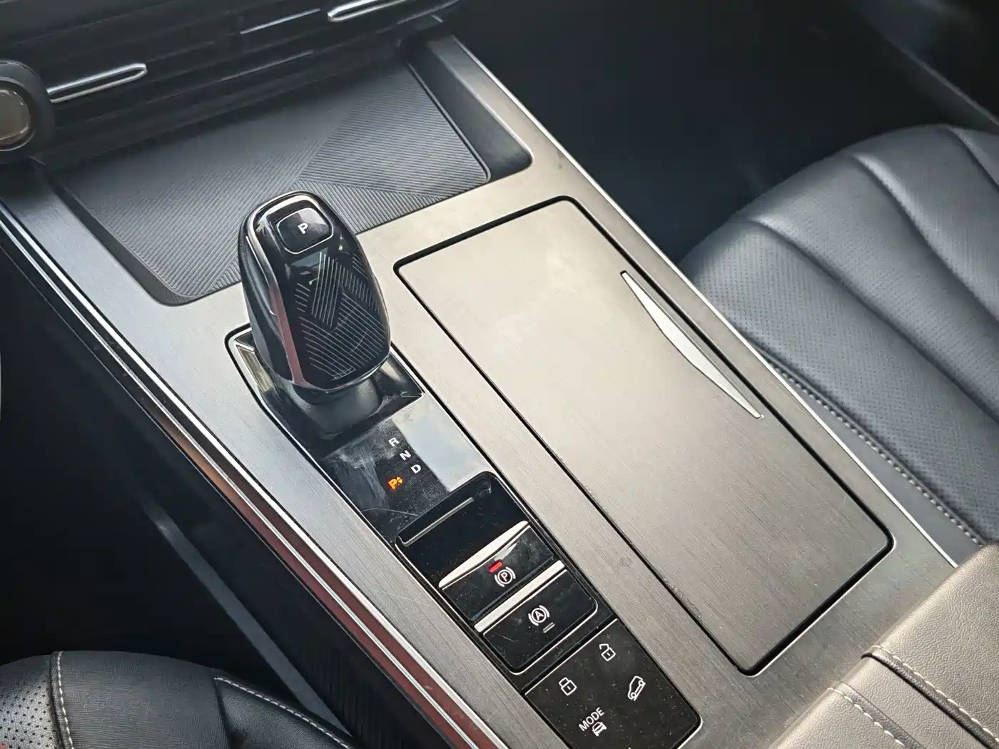 Roewe RX5 eMAX 2022 2022 1.5T PHEV Fearless Honor Edition