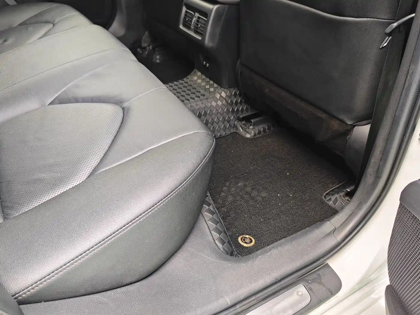 Toyota Camry 2019 2.5G Luxury Edition China VI фото 18