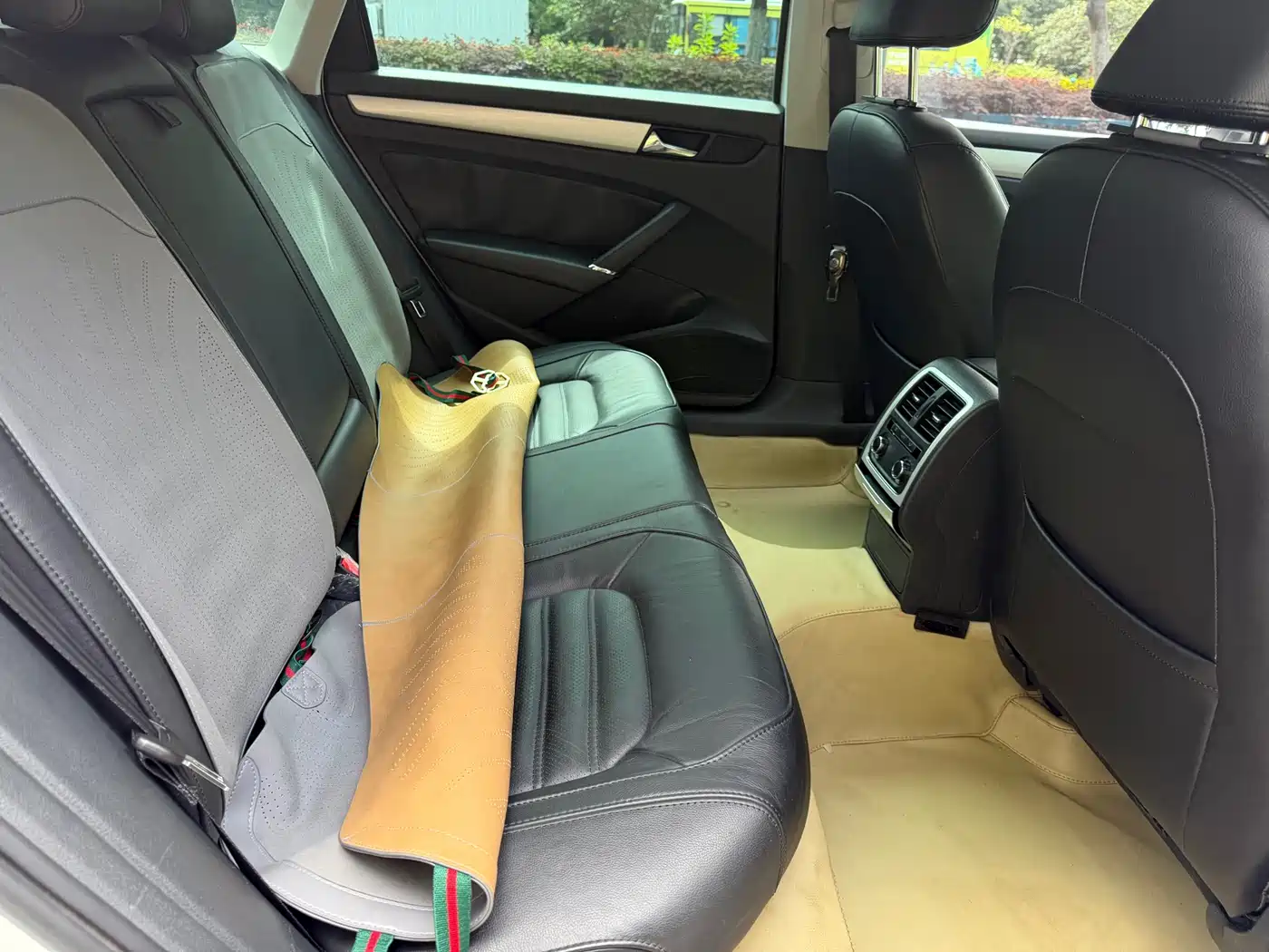 Volkswagen Passat 2013 1.8TSI DSG Yuzun фото 16