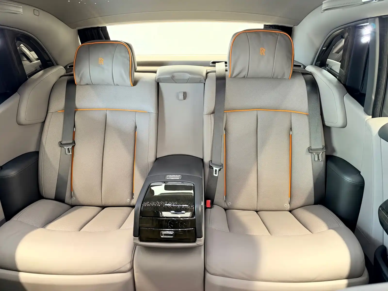 Фото 18 - Rolls-Royce Phantom