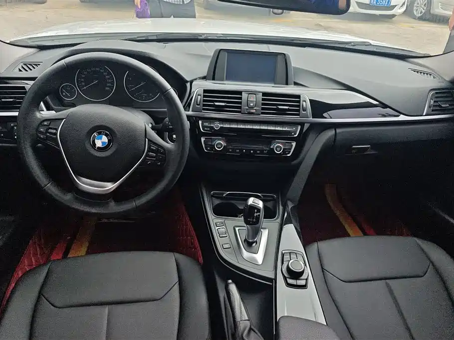 BMW 3 Series 2017 320Li Fashion фото 12