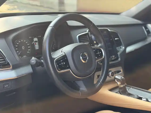 Volvo XC90 2018 T6 Momentum 7-Seater — фото 4