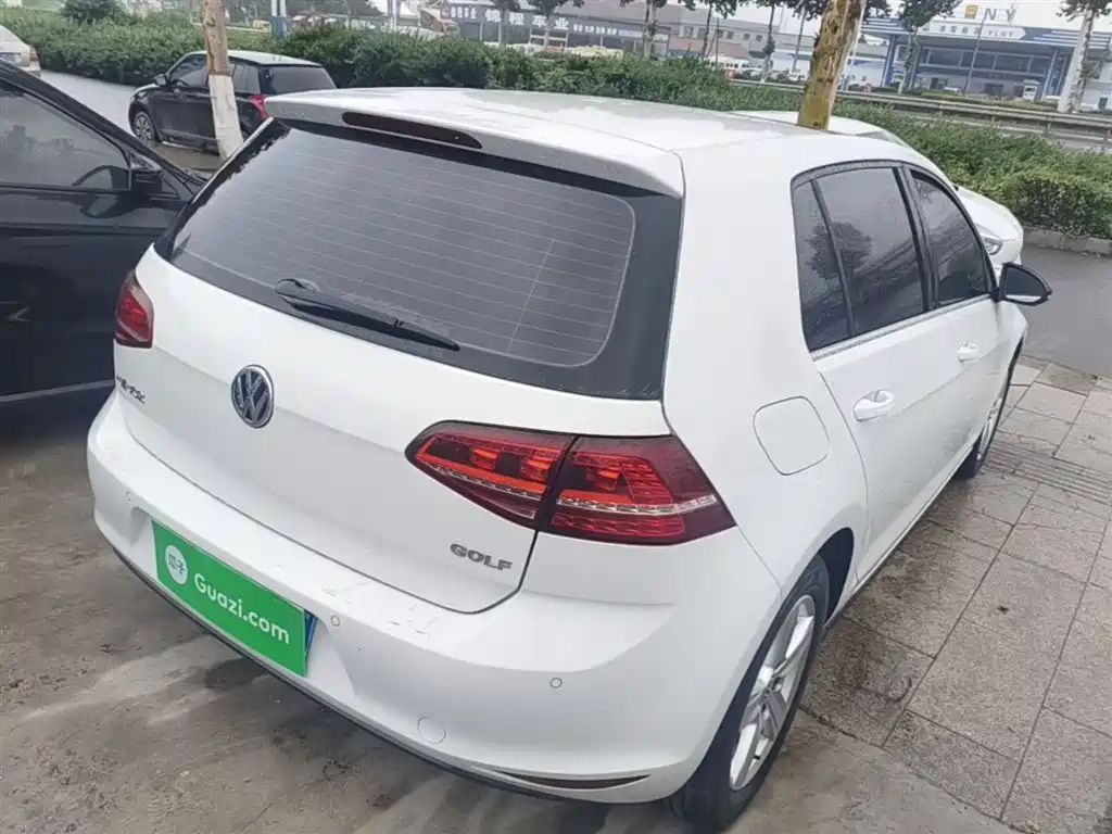 Volkswagen Golf 2016 1.6L Automatic Comfort фото 7