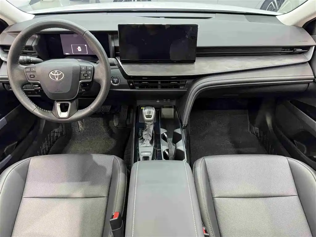 Toyota Camry 2024 Hybrid 2.0HGVP Luxury Edition фото 7