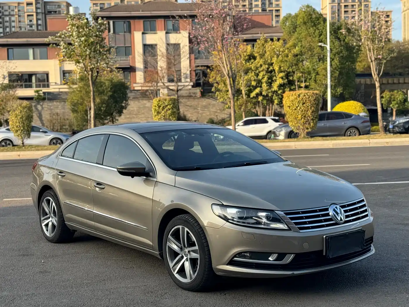 Volkswagen FAW-Volkswagen CC 2016 Model 1.8TSI Premium фото 3