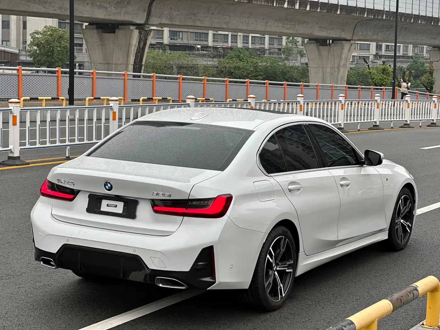 BMW 3 Series 2023 325i M Sport Package фото 14