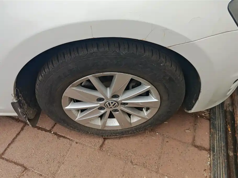 Volkswagen Golf 2015 1.6L Automatic Fashion фото 5