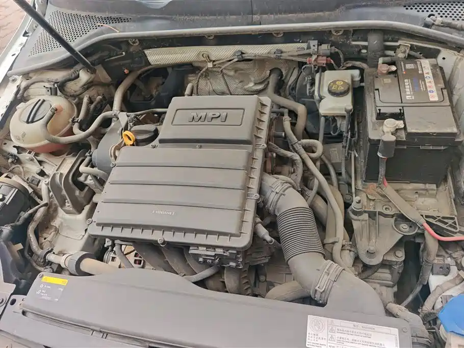 Volkswagen Golf 2015 1.6L Automatic Fashion фото 9