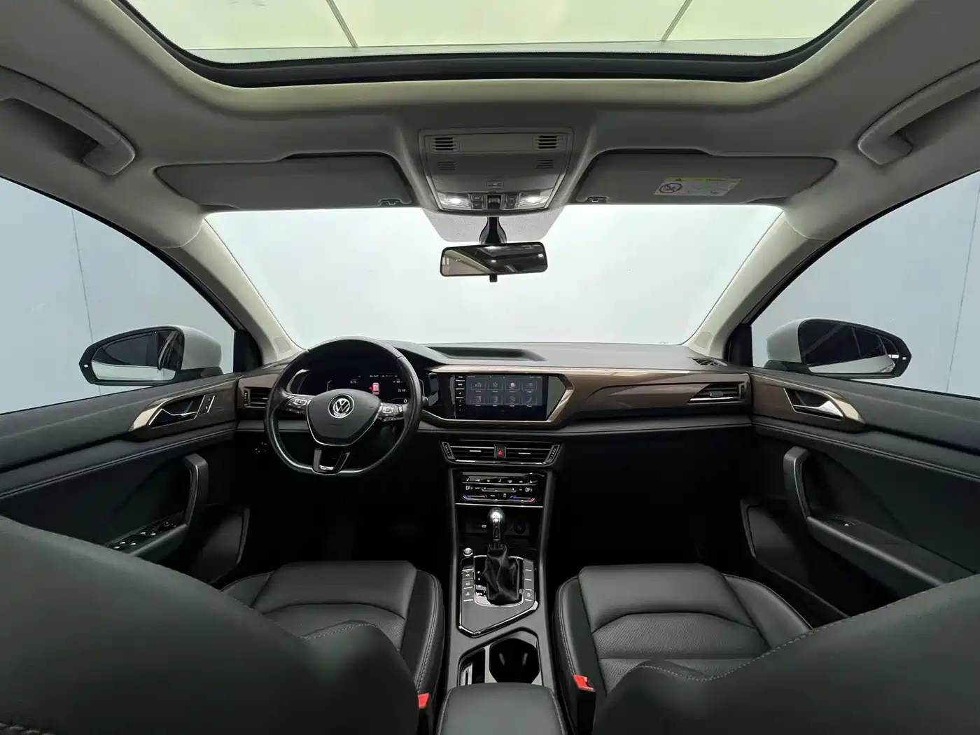 Volkswagen Tharu 2022 280TSI FWD Luxury Edition фото 9