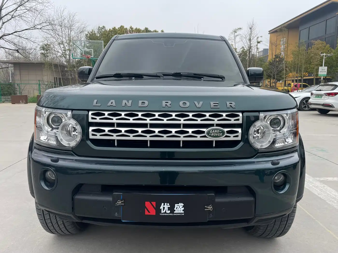 Land Rover Discovery 2013 3.0 SDV6 HSE Diesel фото 2