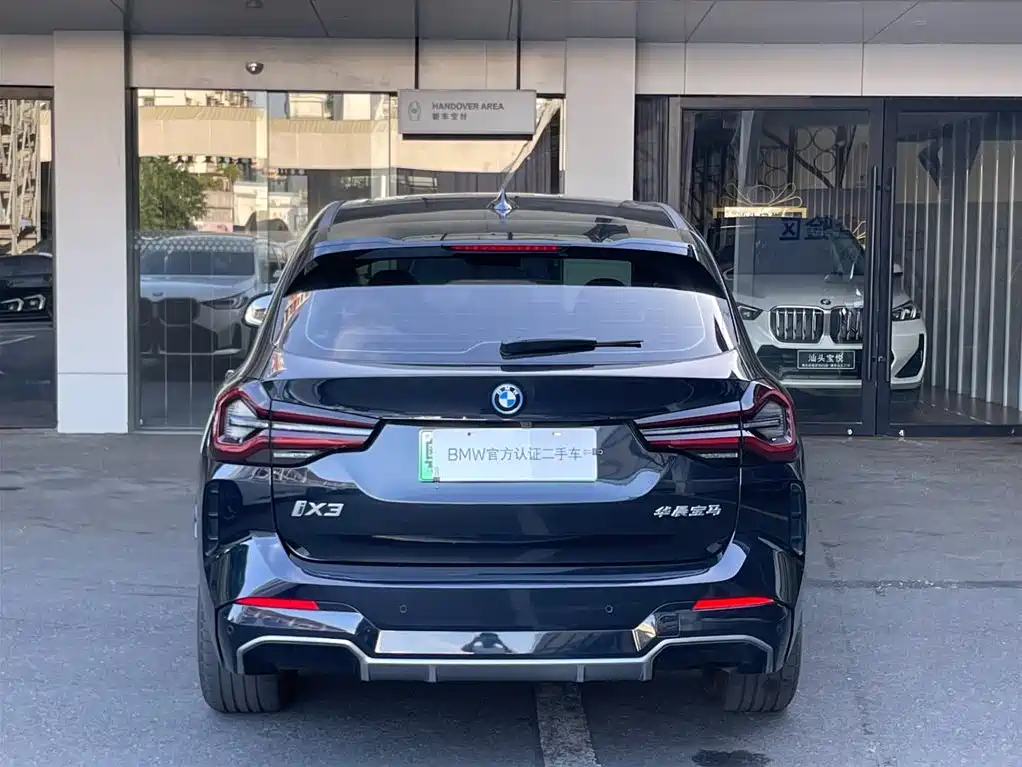BMW iX3 2023 Leading Type фото 5