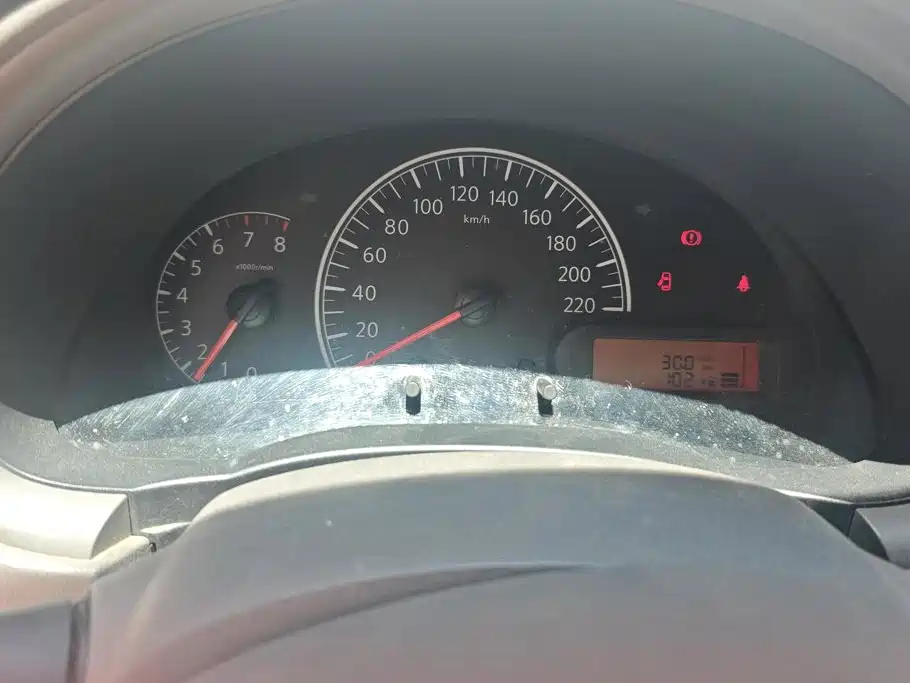 Nissan Sunny 2012 2011 1.5XL Manual Luxury Edition