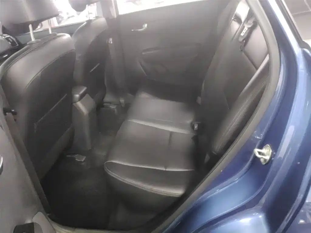 Kia KX3 Smart Run 2015 1.6L Automatic 2WD DLX фото 17