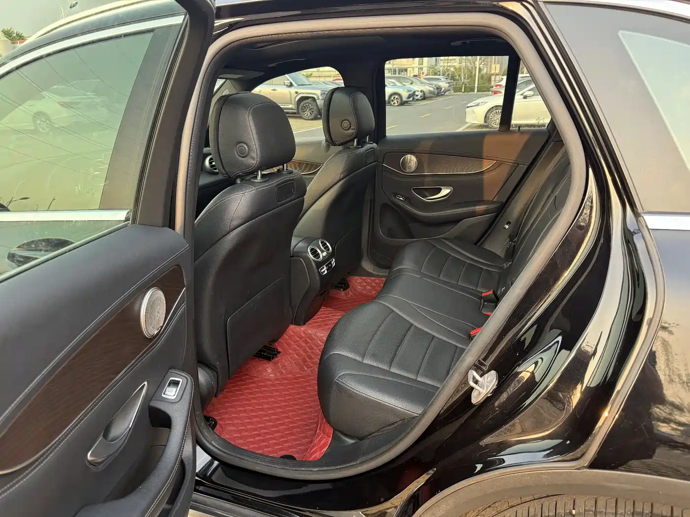 Mercedes-Benz GLC 2017 GLC 300 4MATIC Dynamic фото 10