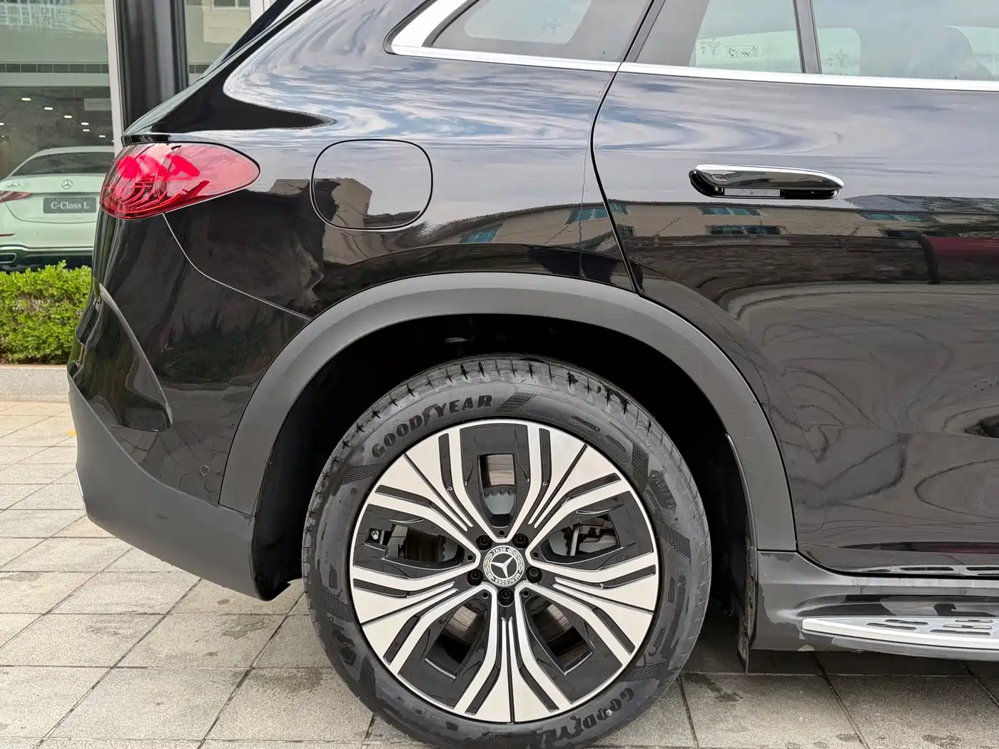 Mercedes-Benz EQE SUV 2025 2024 500 4MATIC Luxury Edition