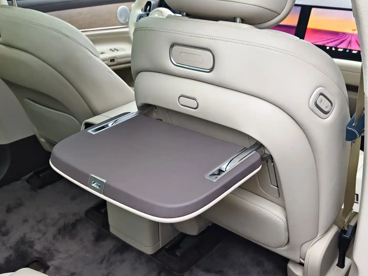 Aito M9 2024 2024 Extended Range Ultra 42kWh 6-Seater