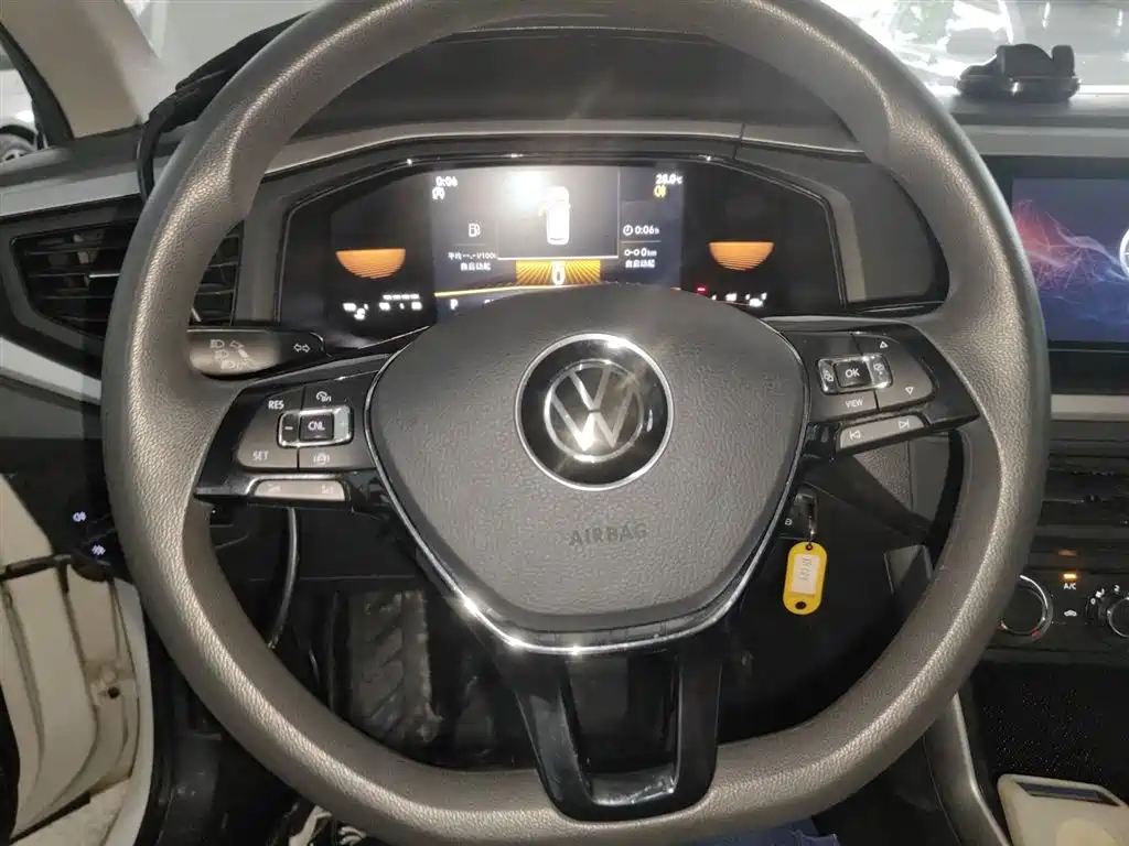 Volkswagen Polo 2023 Facelift Plus 1.5L Auto Joyful Living Edition фото 11