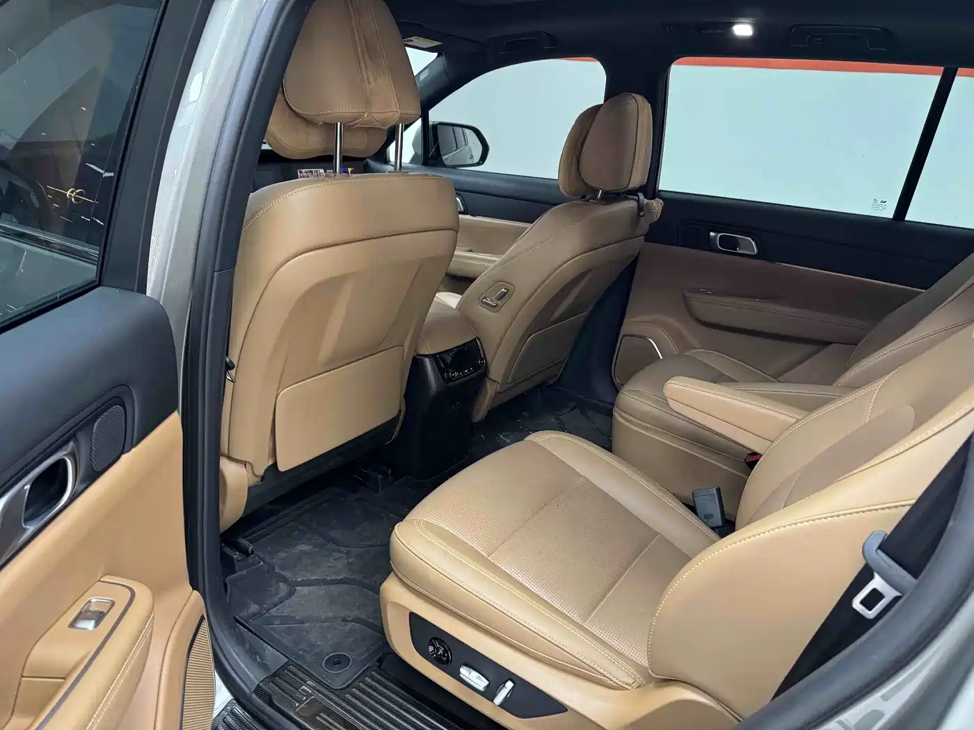 Фото 7 - Li Auto Li ONE
