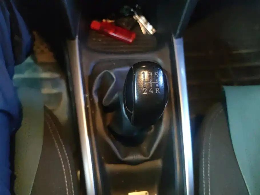 Peugeot 301 2017 2017 1.6L Manual Comfort Edition