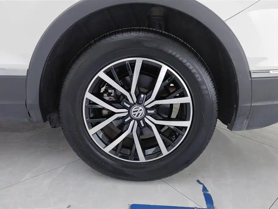 Volkswagen Tiguan L 2018 280TSI Automatic 2WD Comfort фото 6
