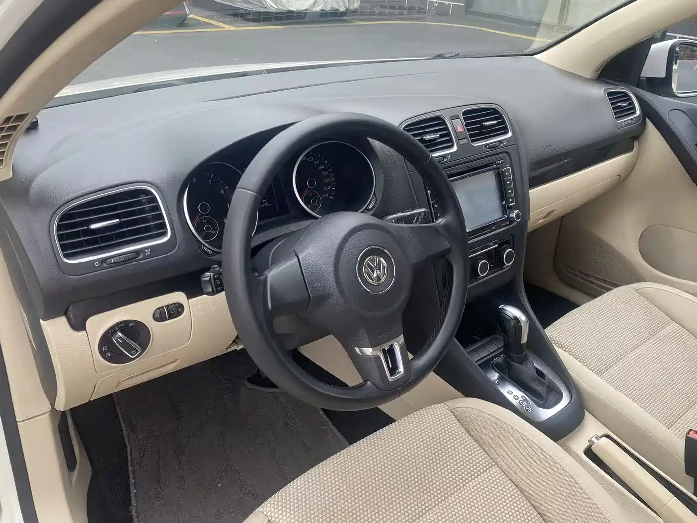 Volkswagen Golf 2012 1.6 Automatic Comfort Type фото 11