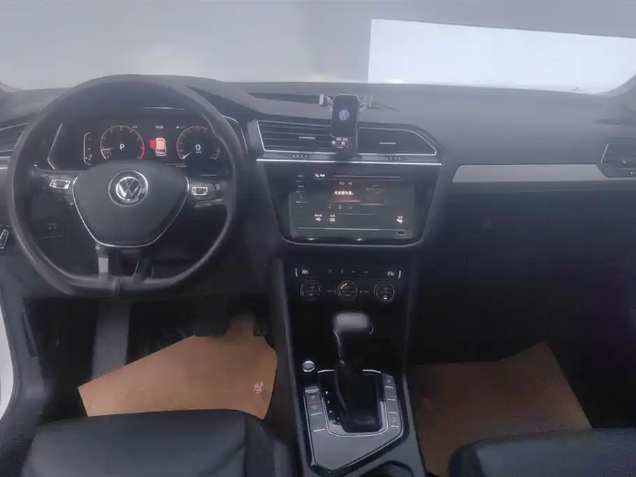 Volkswagen Tiguan L 2021 330TSI Automatic 2WD Smart фото 12