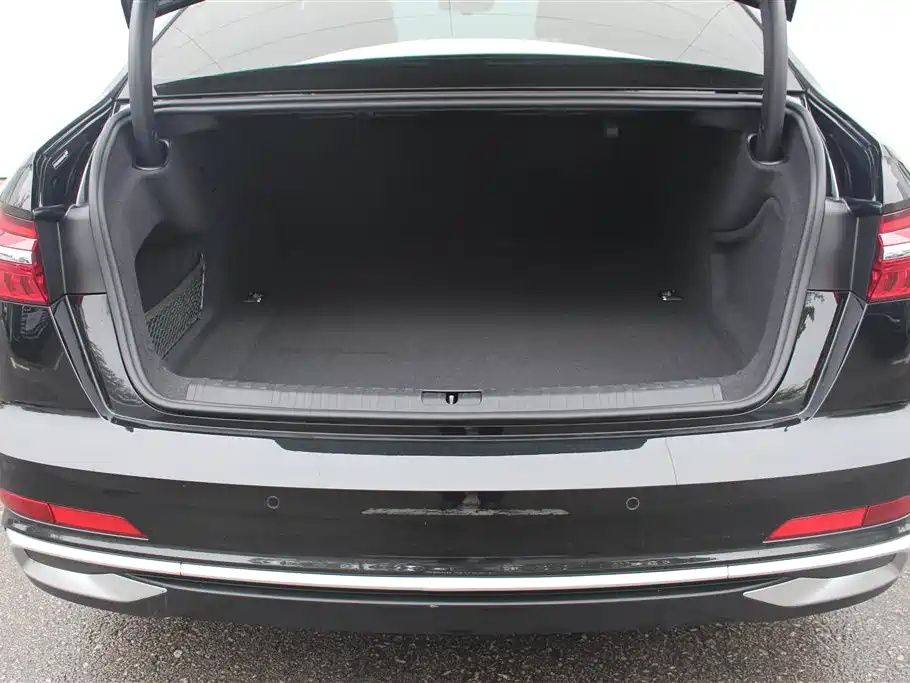 Audi A6L 2023 40 TFSI Luxury Dynamic фото 6