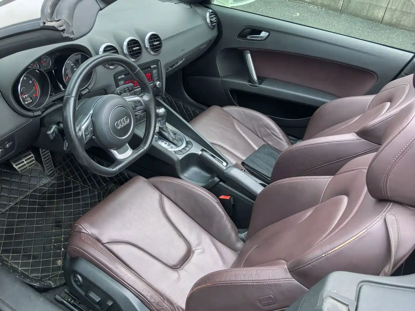 Фото 7 - Audi TT