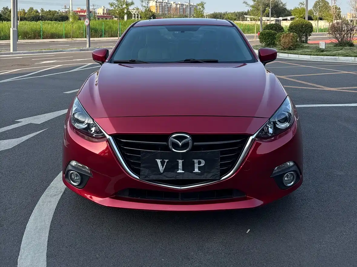 صورة 2 - Mazda Mazda 3