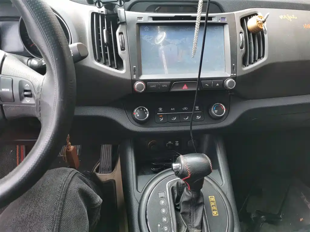 Kia Sportage 2015 2.0L Automatic 2WD GL фото 13