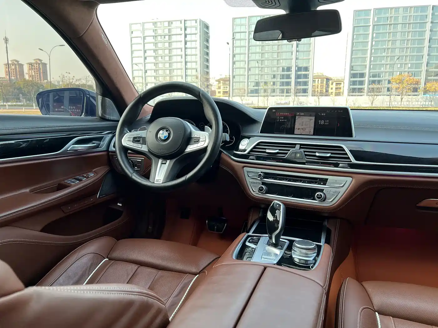 BMW 7 Series 2018 740Li xDrive Premium Type M Sport Package фото 10