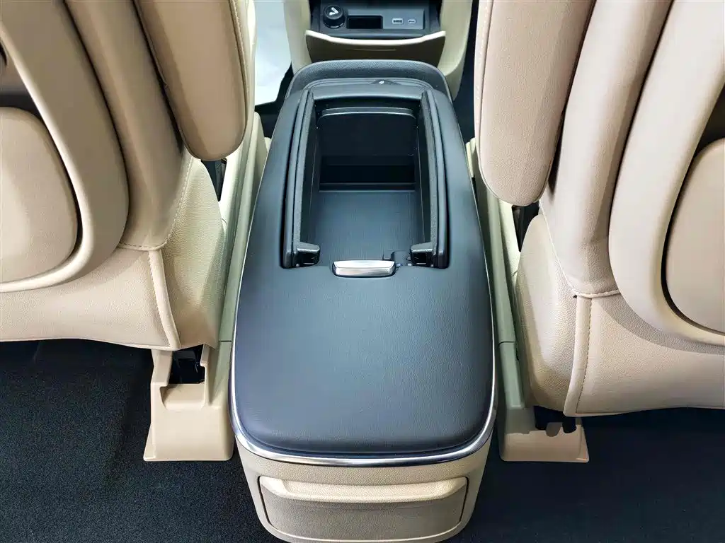 Buick GL8 New Energy 2025 Land Honor Premium Edition 7-Seater фото 12