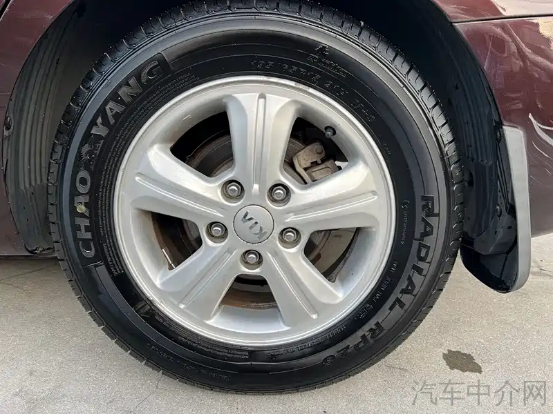 Kia Forte 2014 1.6L MT GL фото 10