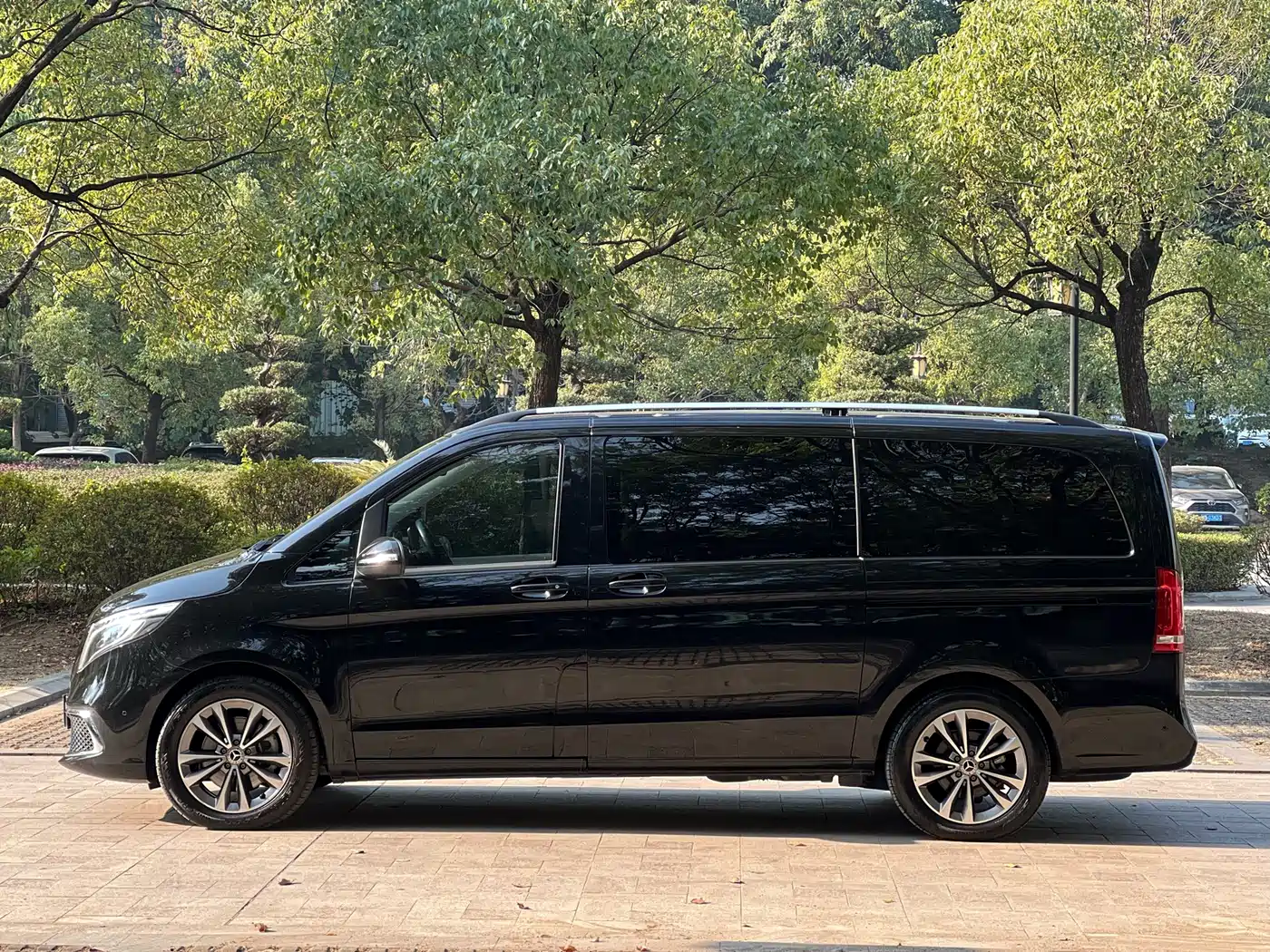 Mercedes-Benz V-Class 2021 V 260 Pilot Edition фото 4