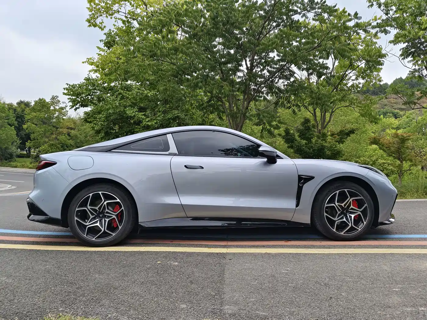 Nezha Auto Nezha GT 2024 2023 580 AWD