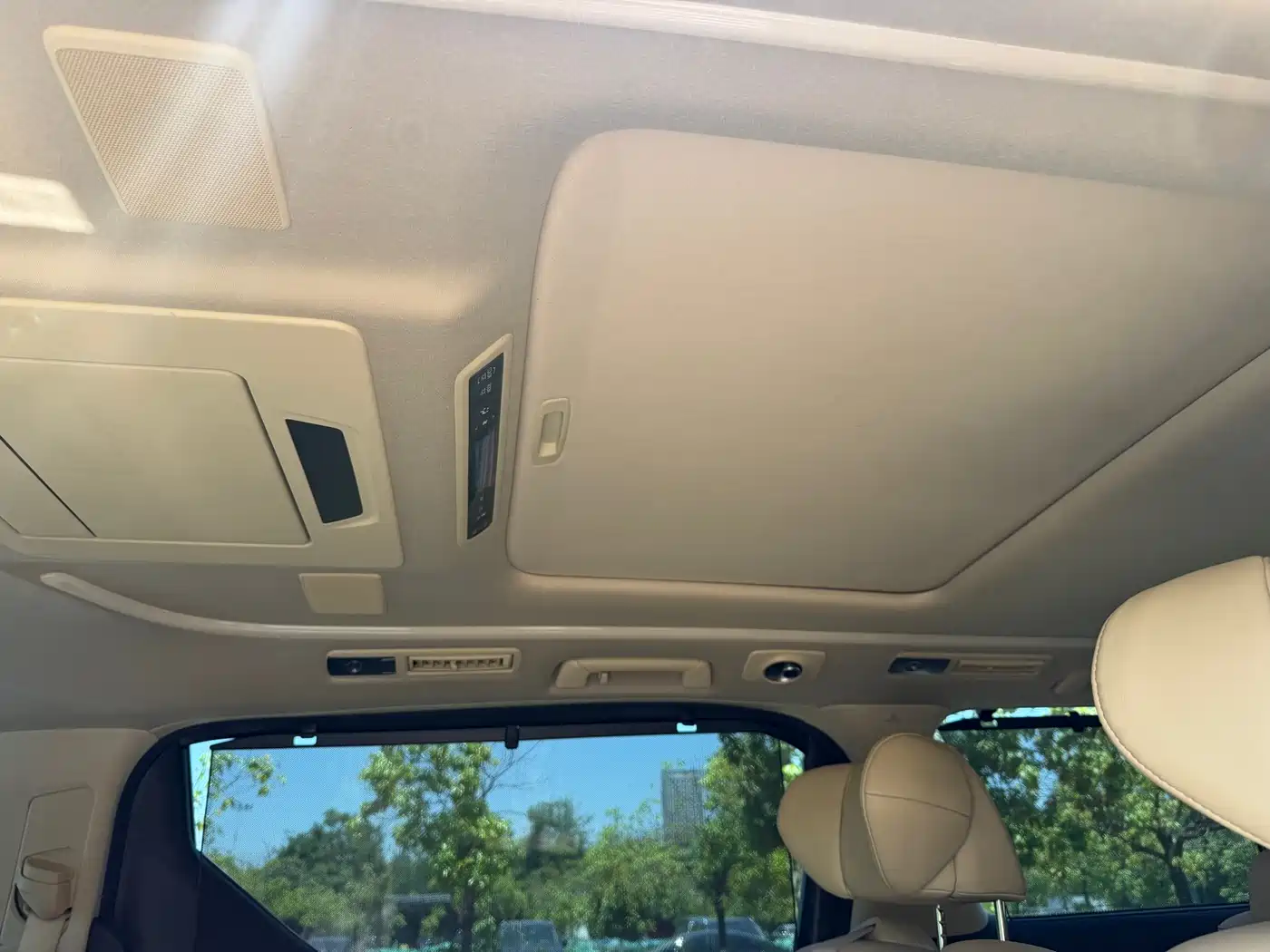 Toyota Alphard 2021 Hybrid 2.5L Premium фото 13
