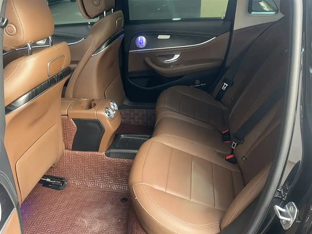Mercedes-Benz E-Class 2019 E 200 L Sport фото 9