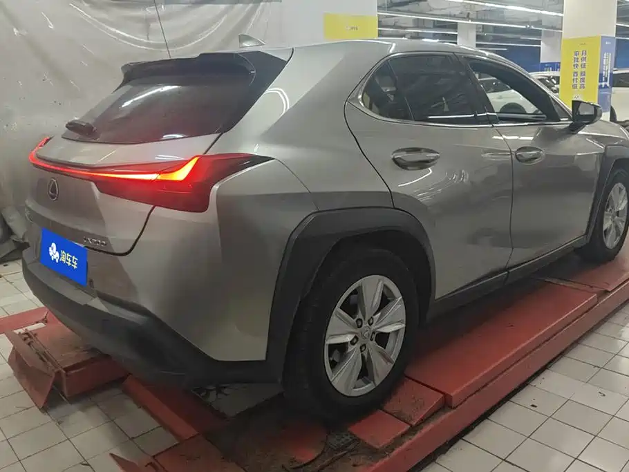 Lexus UX 2022 2020 200 Special Edition