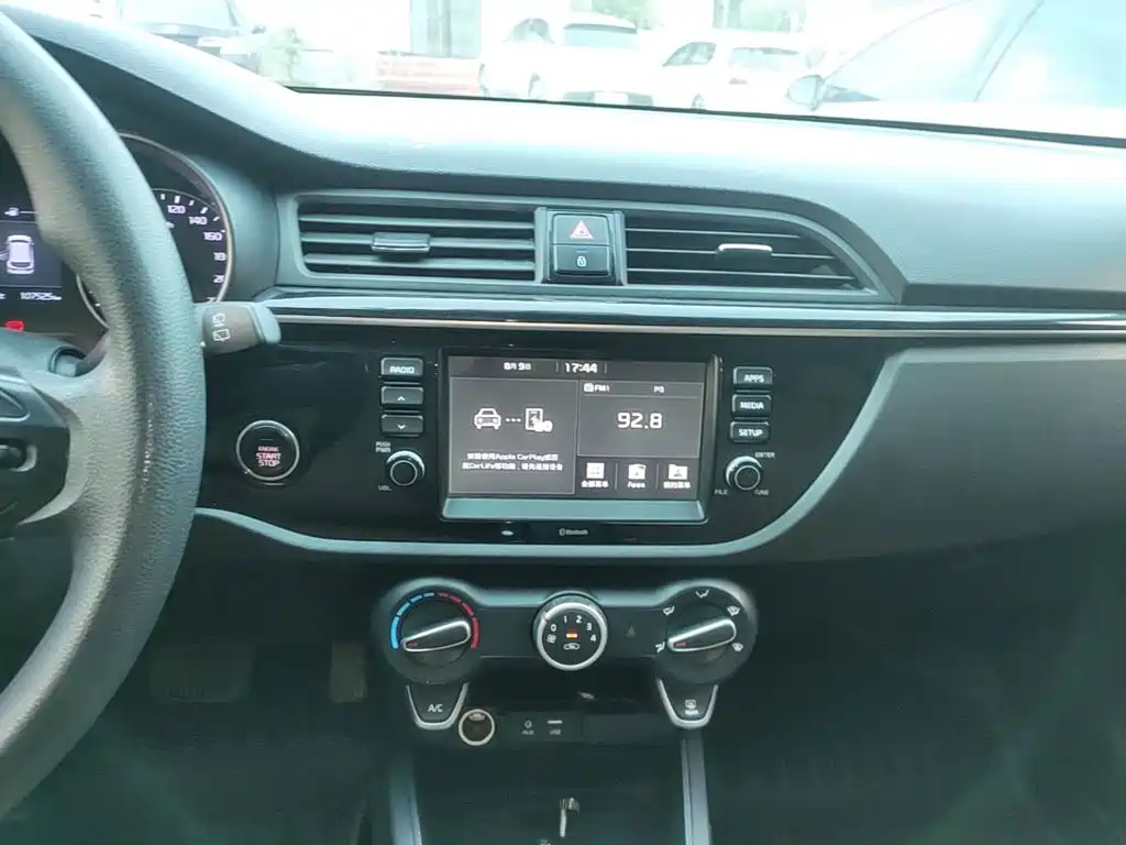 Kia KX CROSS 2018 2017 1.4L AT GLS